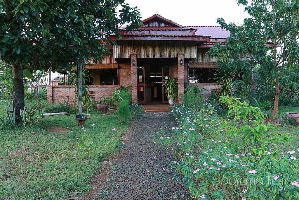 Green Plateau Lodge Banlung Екстериор снимка