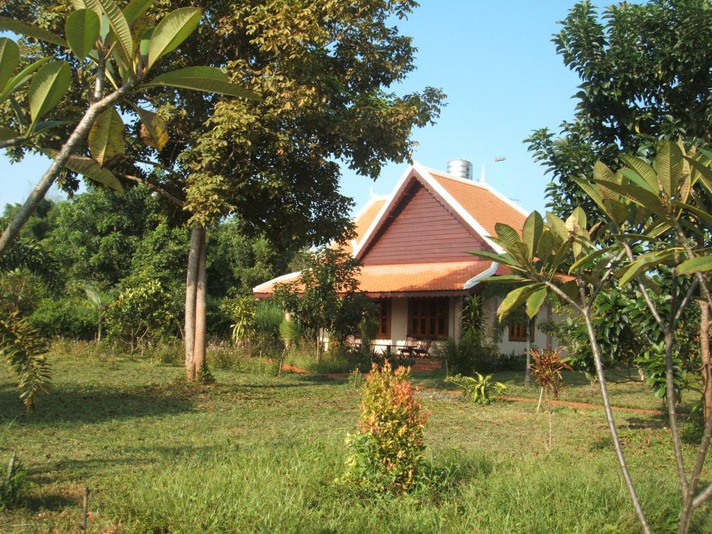 Green Plateau Lodge Banlung Екстериор снимка