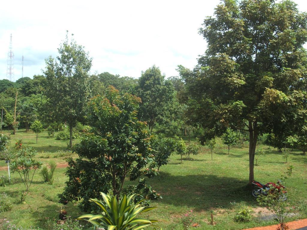 Green Plateau Lodge Banlung Екстериор снимка